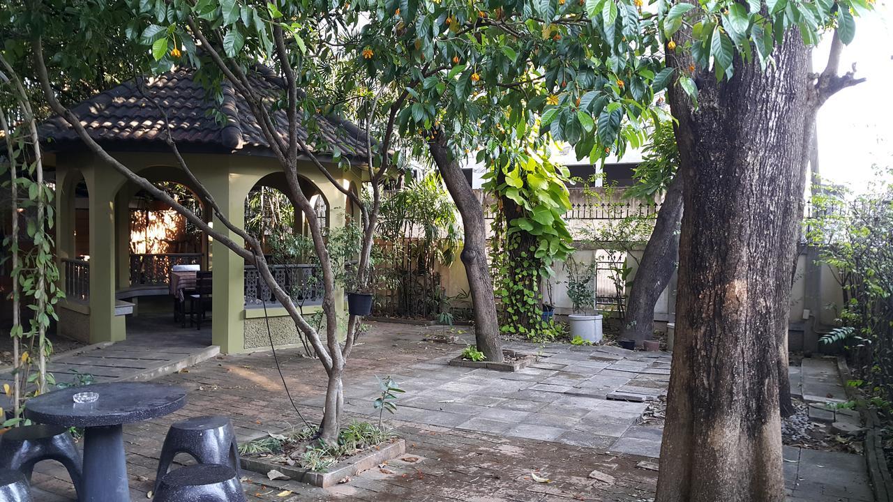 Coc Guest House & Hostel Chiang Mai Exterior photo