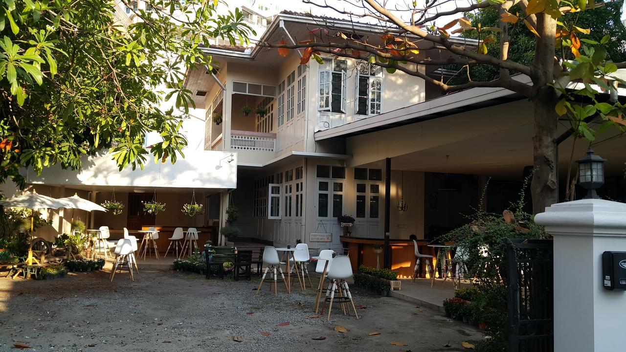 Coc Guest House & Hostel Chiang Mai Exterior photo