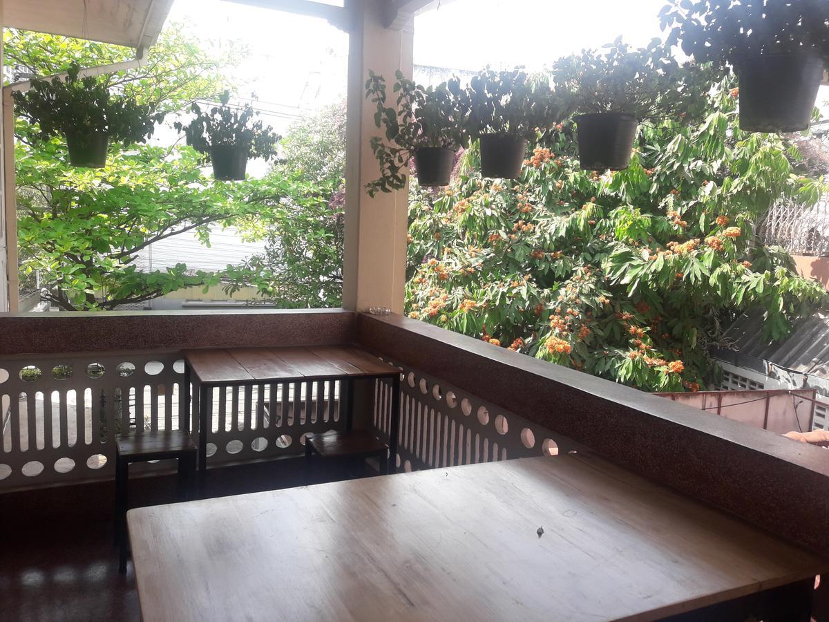 Coc Guest House & Hostel Chiang Mai Exterior photo