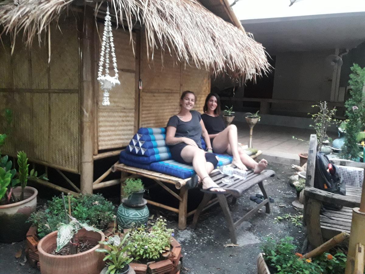 Coc Guest House & Hostel Chiang Mai Exterior photo